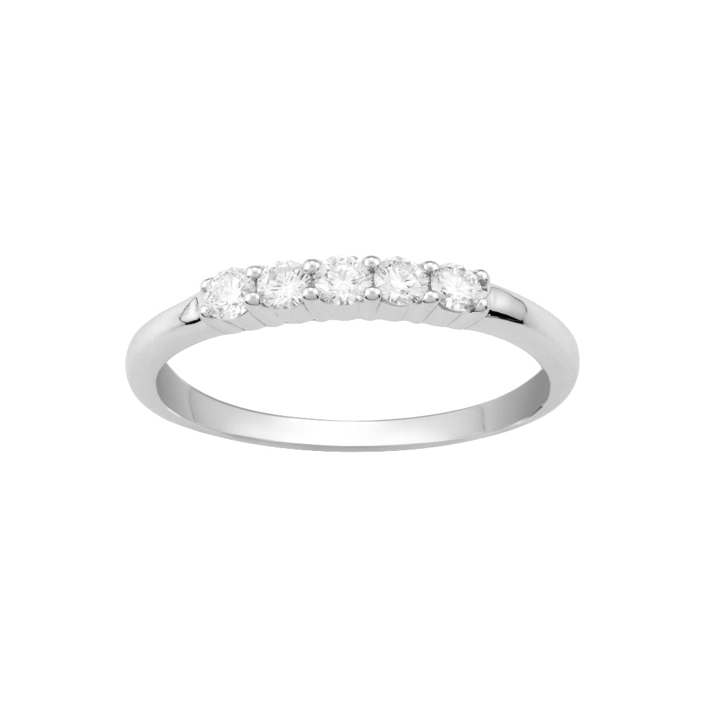 Sortija cinquillo en oro blanco de 18 quilates con 5 diamantes engarzados en garras. Joyería Pamplona.
