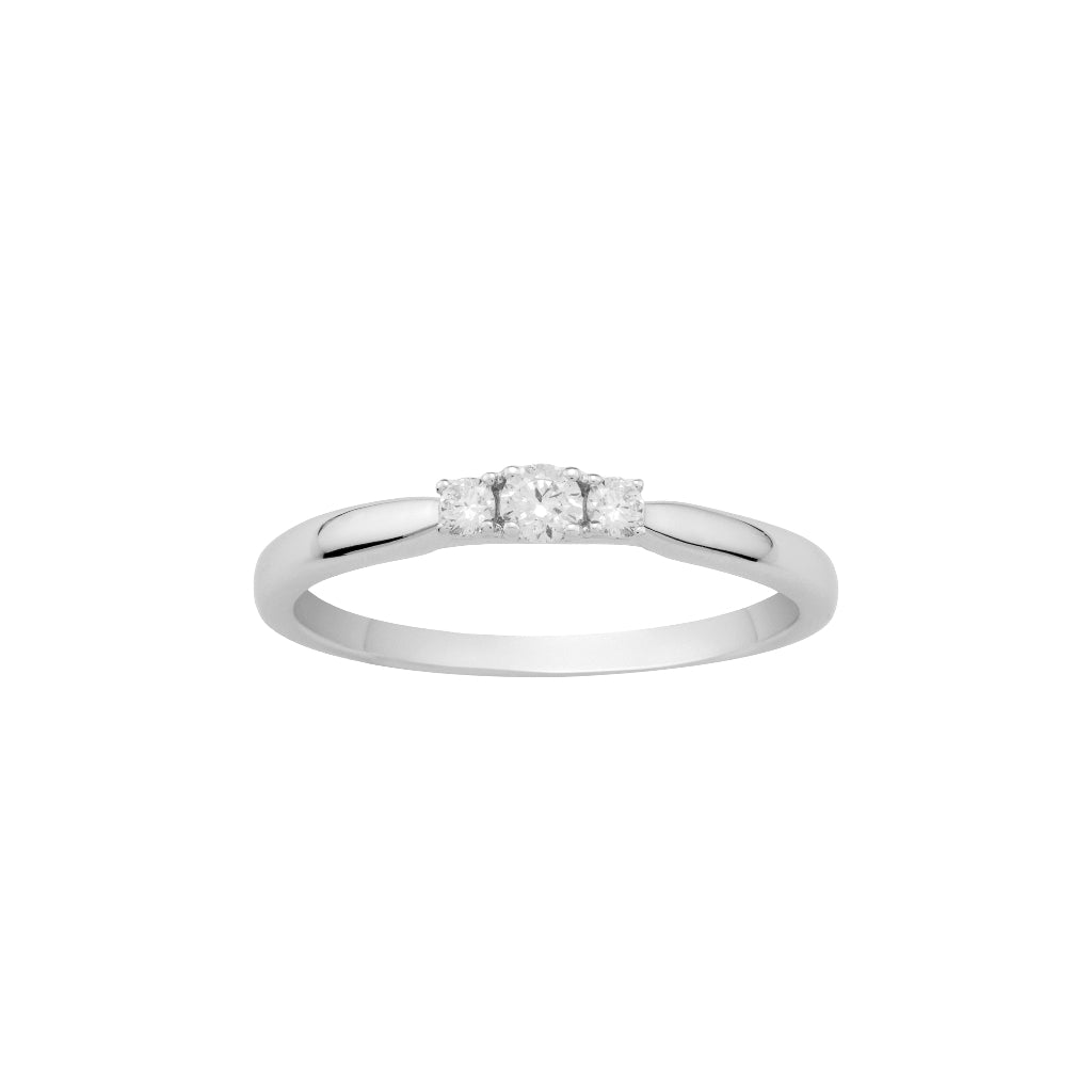 Sortija tresillo realizada en oro blanco de 18 quilates con diamantes. joyeria pamplona