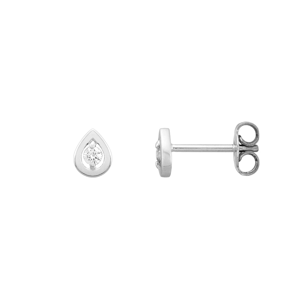 Pendientes lágrima con diamante.