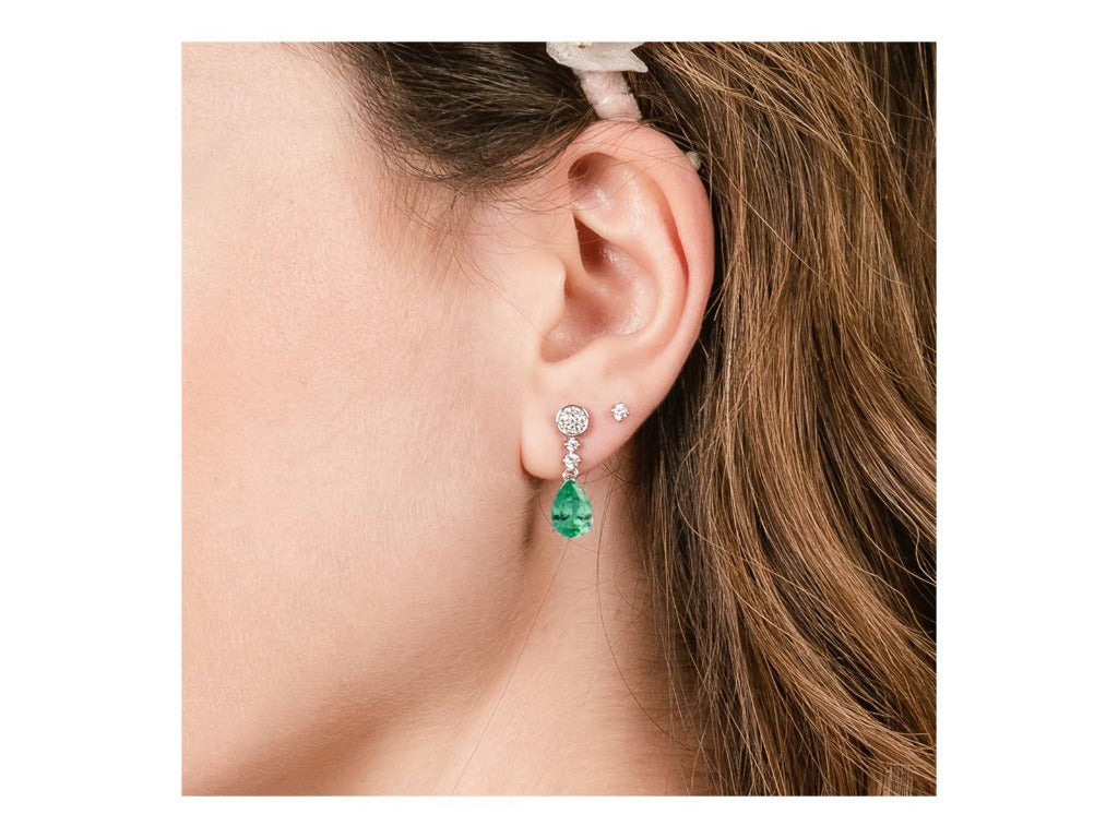 Pendientes de novia verdes.