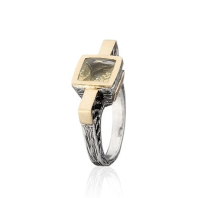 Anillo de Cuarzo Golden Styliano