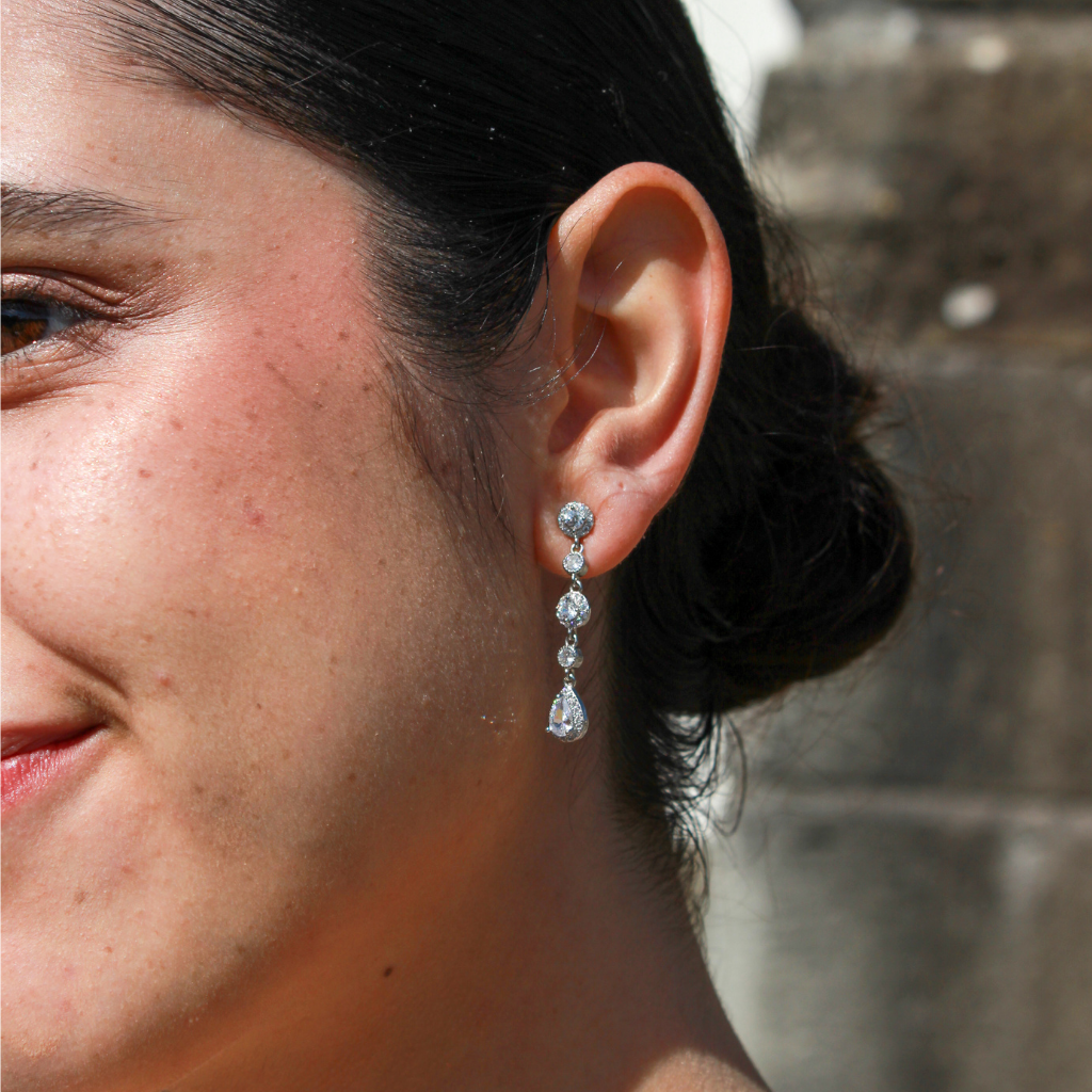 Pendientes de novia realizados en plata . joyeria pamplona