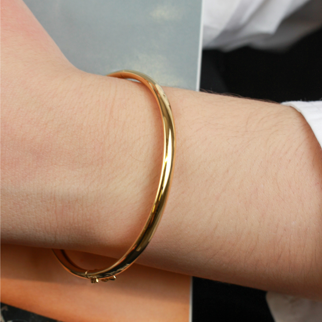 Pulsera rigida oro 18kt joyería pamplona