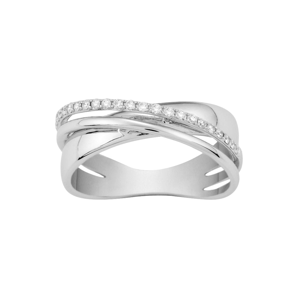 Sortija en oro blanco de 18 quilates de tres brazos cruzados con un brazo cuajados en diamantes. Joyería Pamplona.