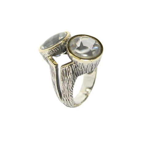 Anillo de plata de ley 925 y oro 9ct con cristal de roca.