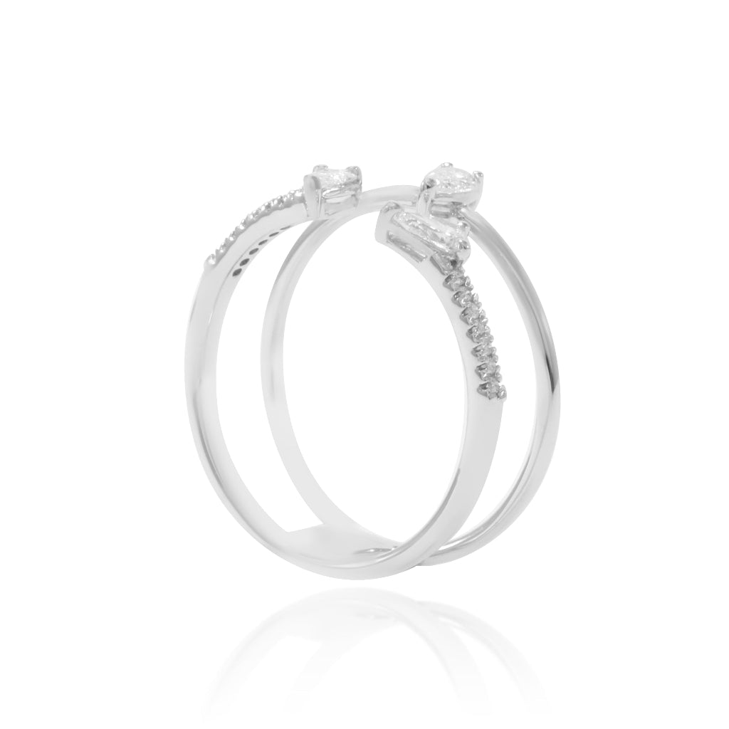 Anillo de oro blanco de 18k y diamantes