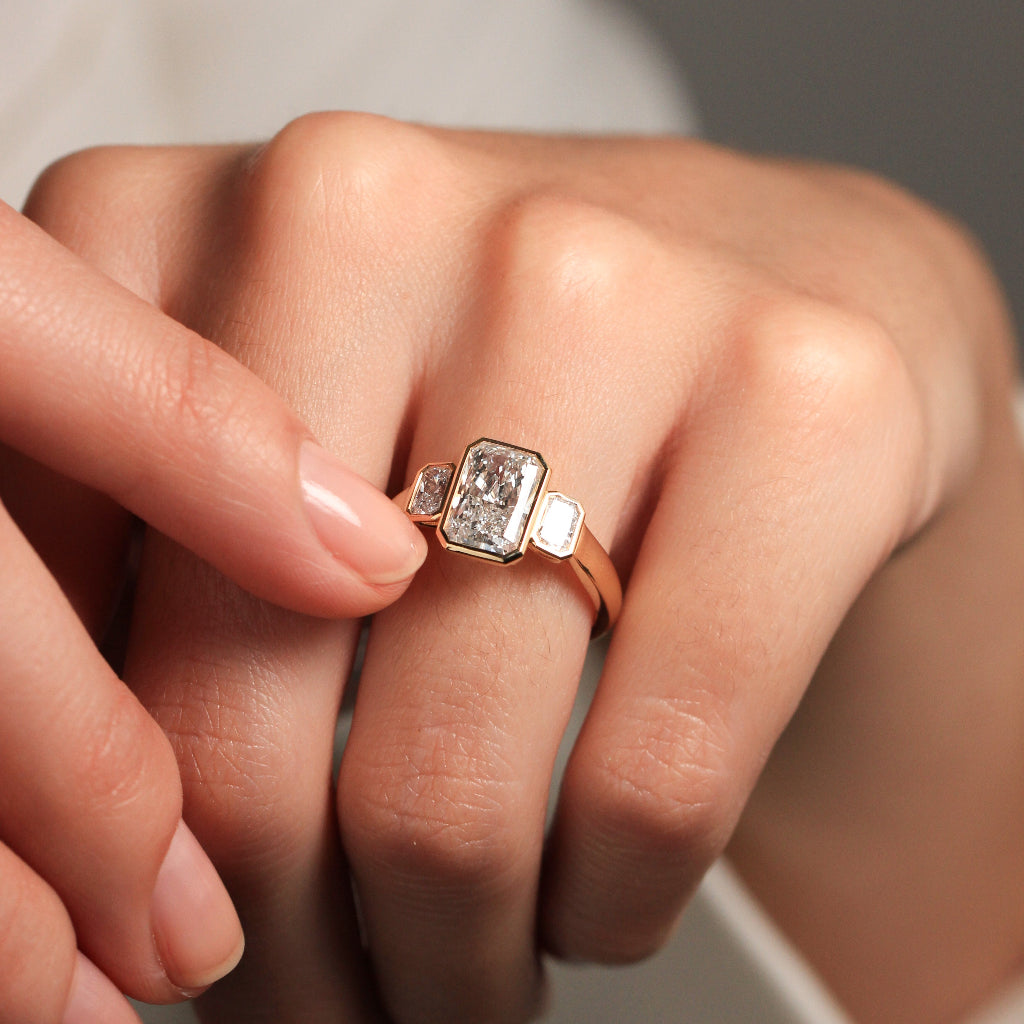 Sortija de oro blanco 18k diamante laboratorio pamplona