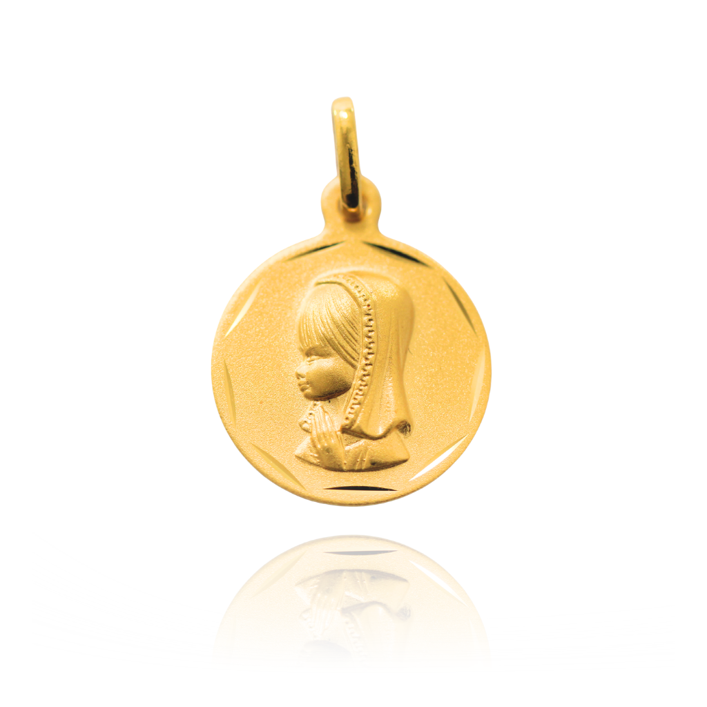 colgante realizado en oro amarillo de 18 quilates 