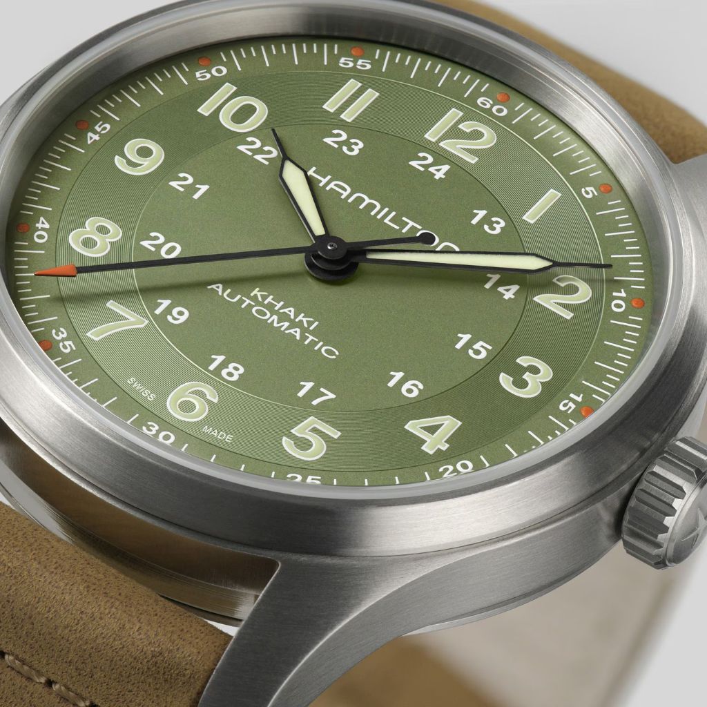 Hamilton Khaki Field Titanium Auto H70545560 con esfera verde de 42 mm. Joyería Pamplona.
