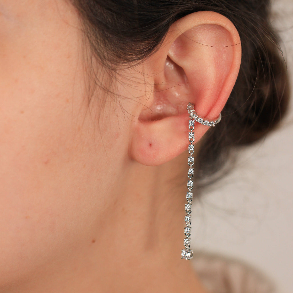 Ear cuff en plata de primera ley con circonitas