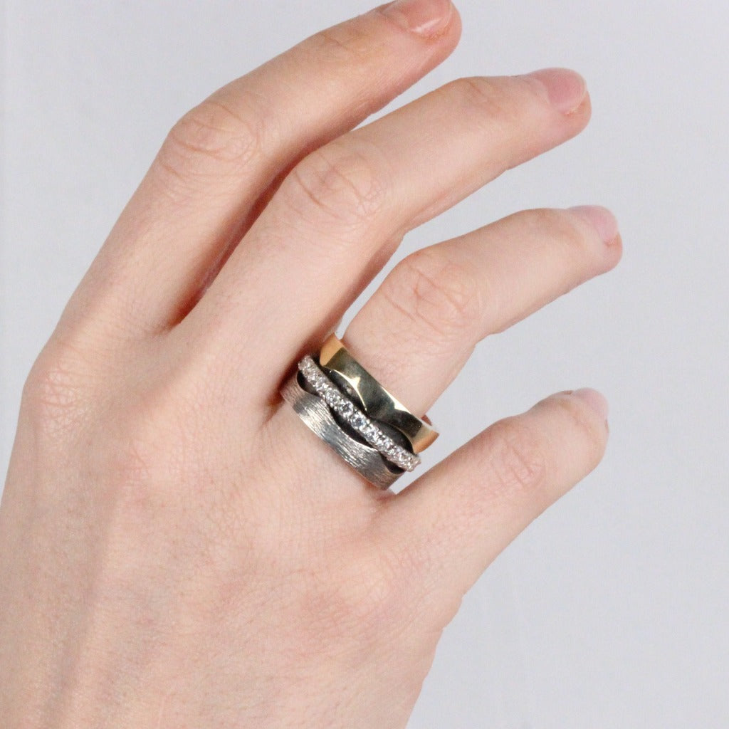 Anillo en plata de ley 925 y oro 9kt con circonitas. Colección Styliano Jewellery. Joyería Pamplona