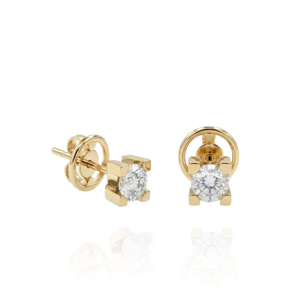 Pendientes realizados en oro amarillo de 18 quilates con dos diamantes certificados por IGI talla brillante de 0,80 cts. en total.