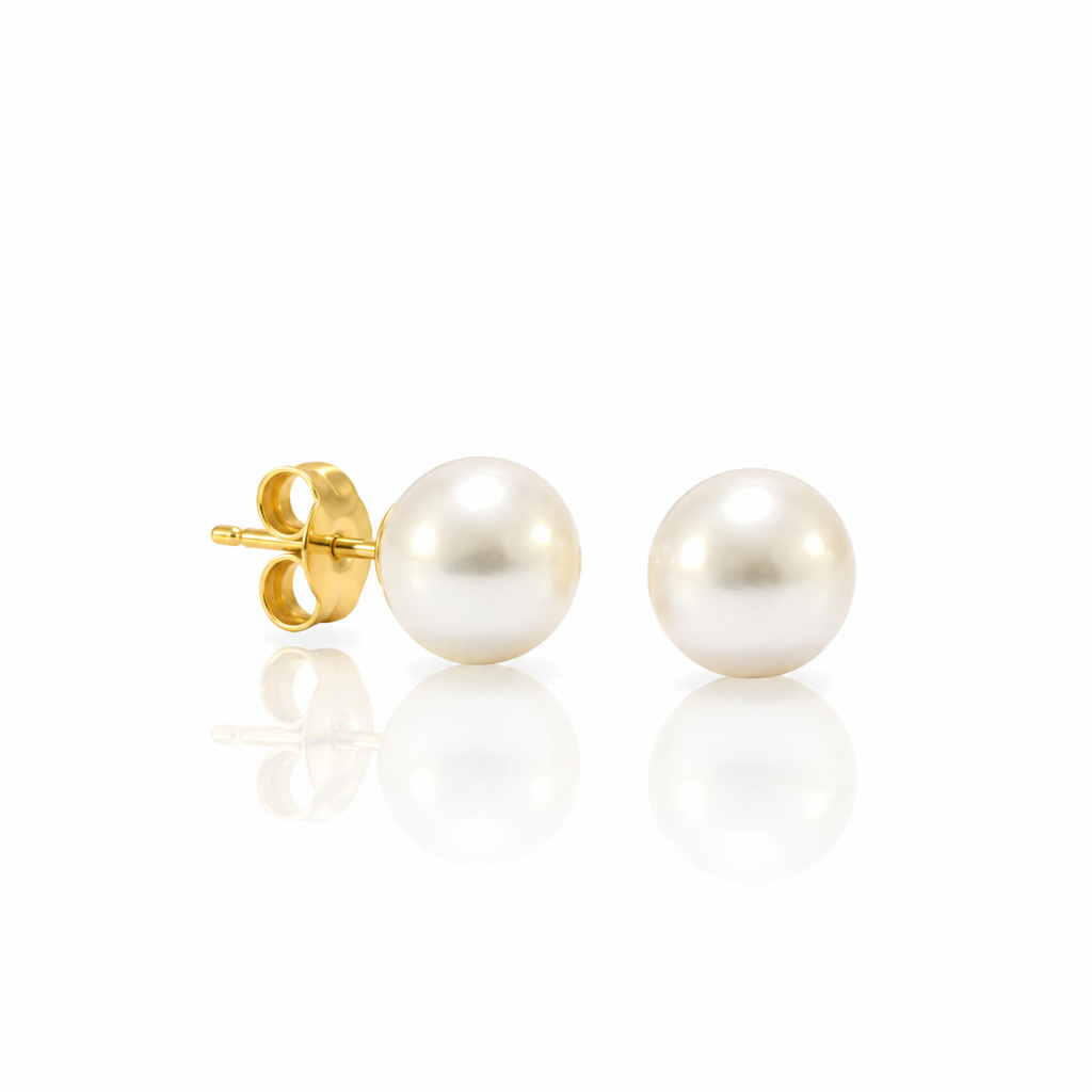 Pendientes de perla Akoya con pernio y presión en oro amarillo de 18 kt.