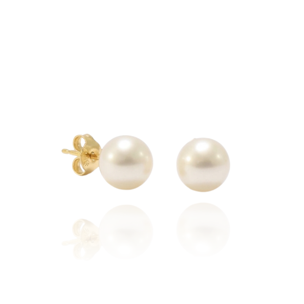 Pendientes de perla Akoya con pernio y presión en oro amarillo de 18 kt.