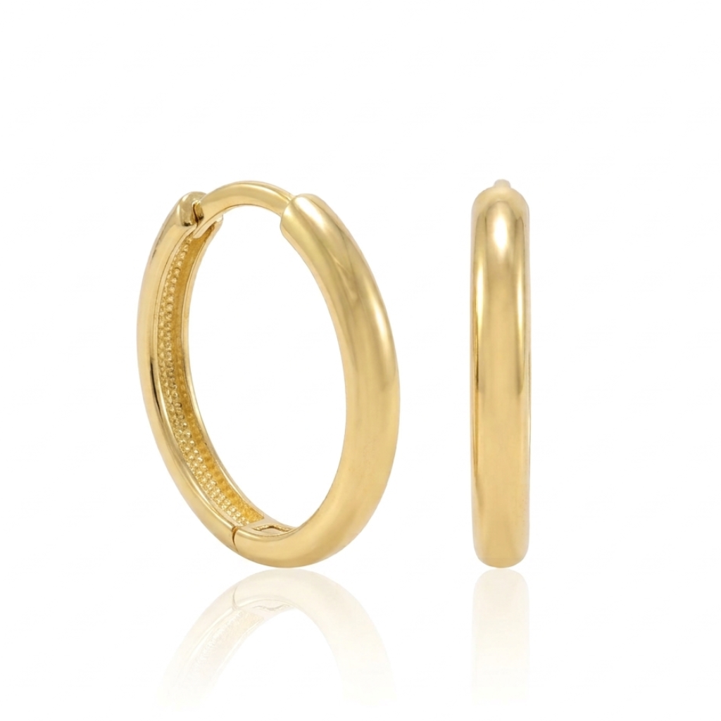 Pendientes de aro en oro amarillo de 18 quilates.
