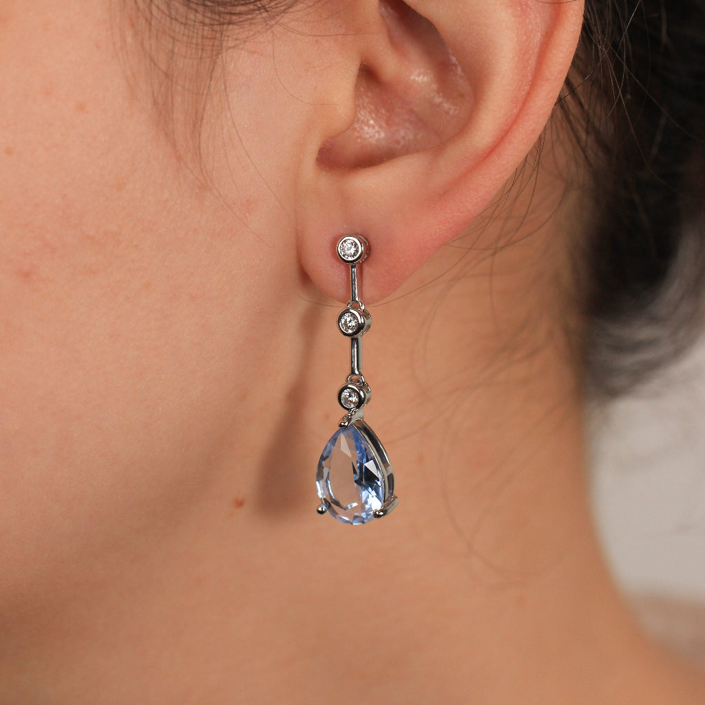 Pendientes de invitada en plata de primera ley y circonitas