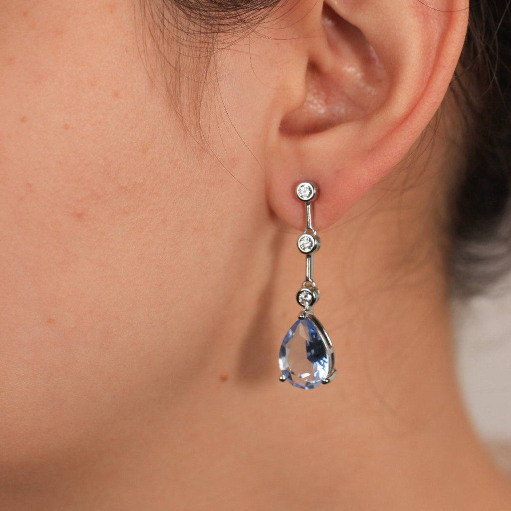 Pendientes de plata de primera ley con circonitas blancas y azul