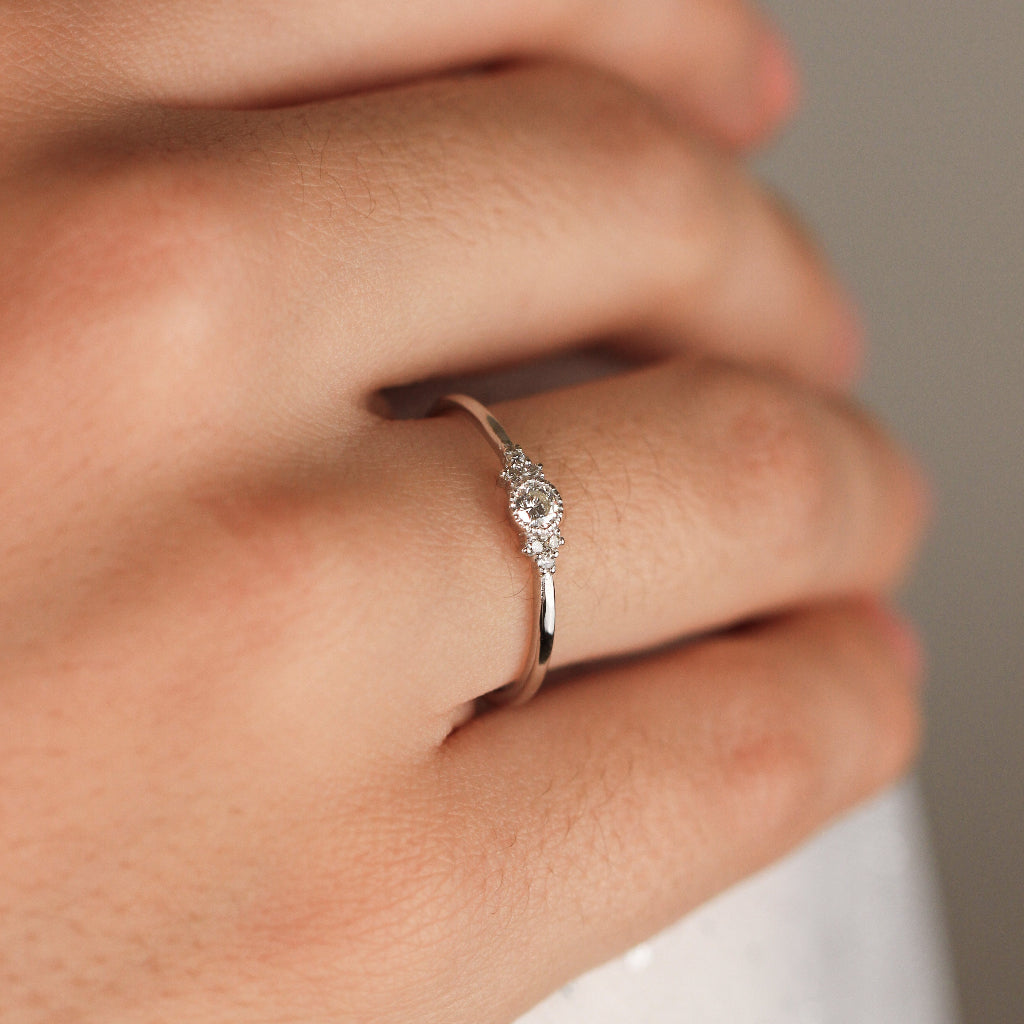 Anillo oro blanco fino de compromiso 