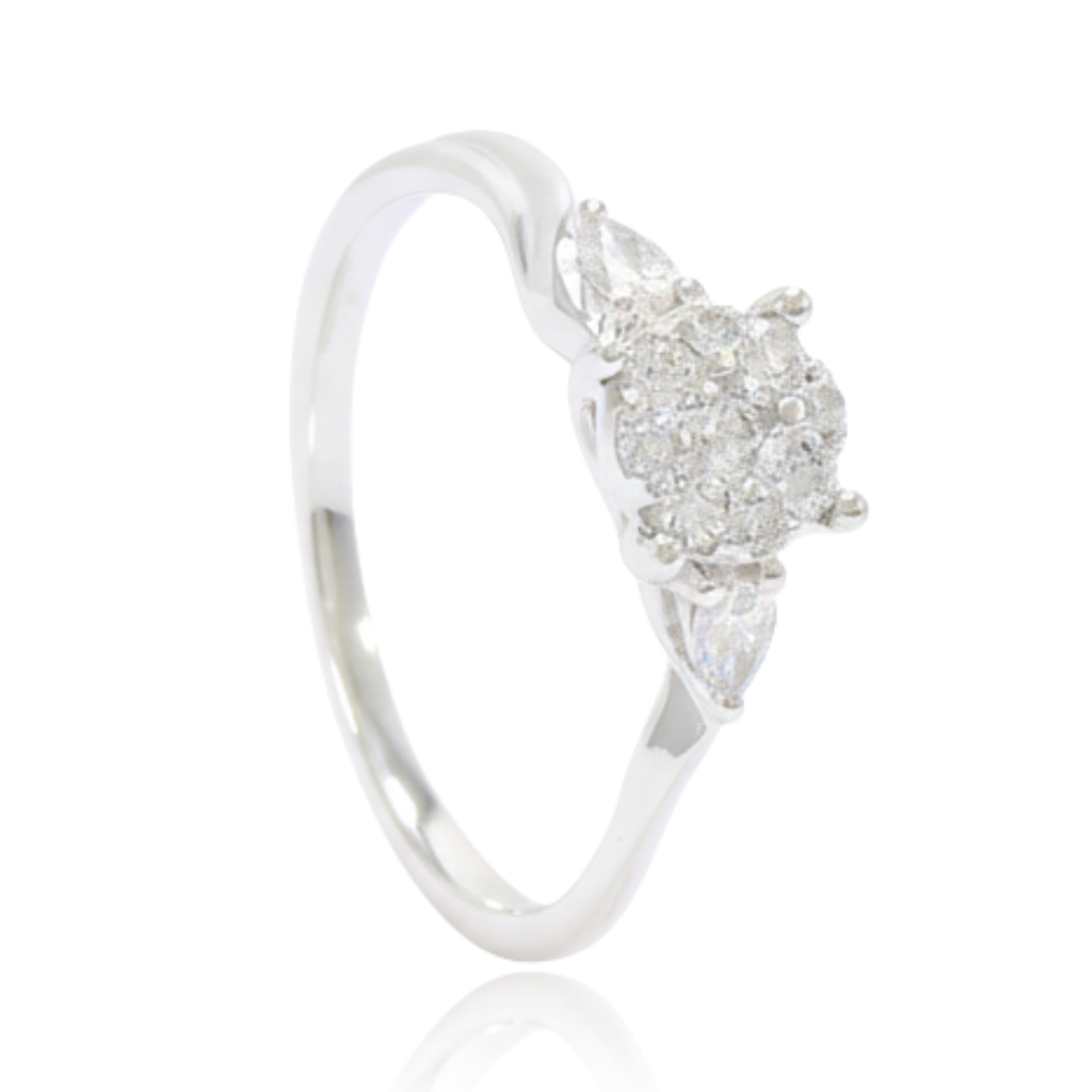 anillo compromiso oro blanco de 18 quilates con diamantes 