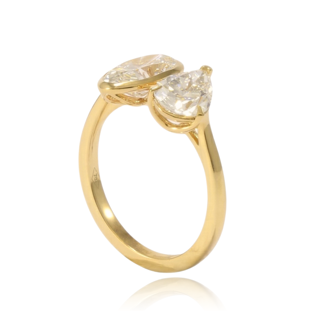 anillo compromiso tu y yo oro amarillo 18k con diamante creado 