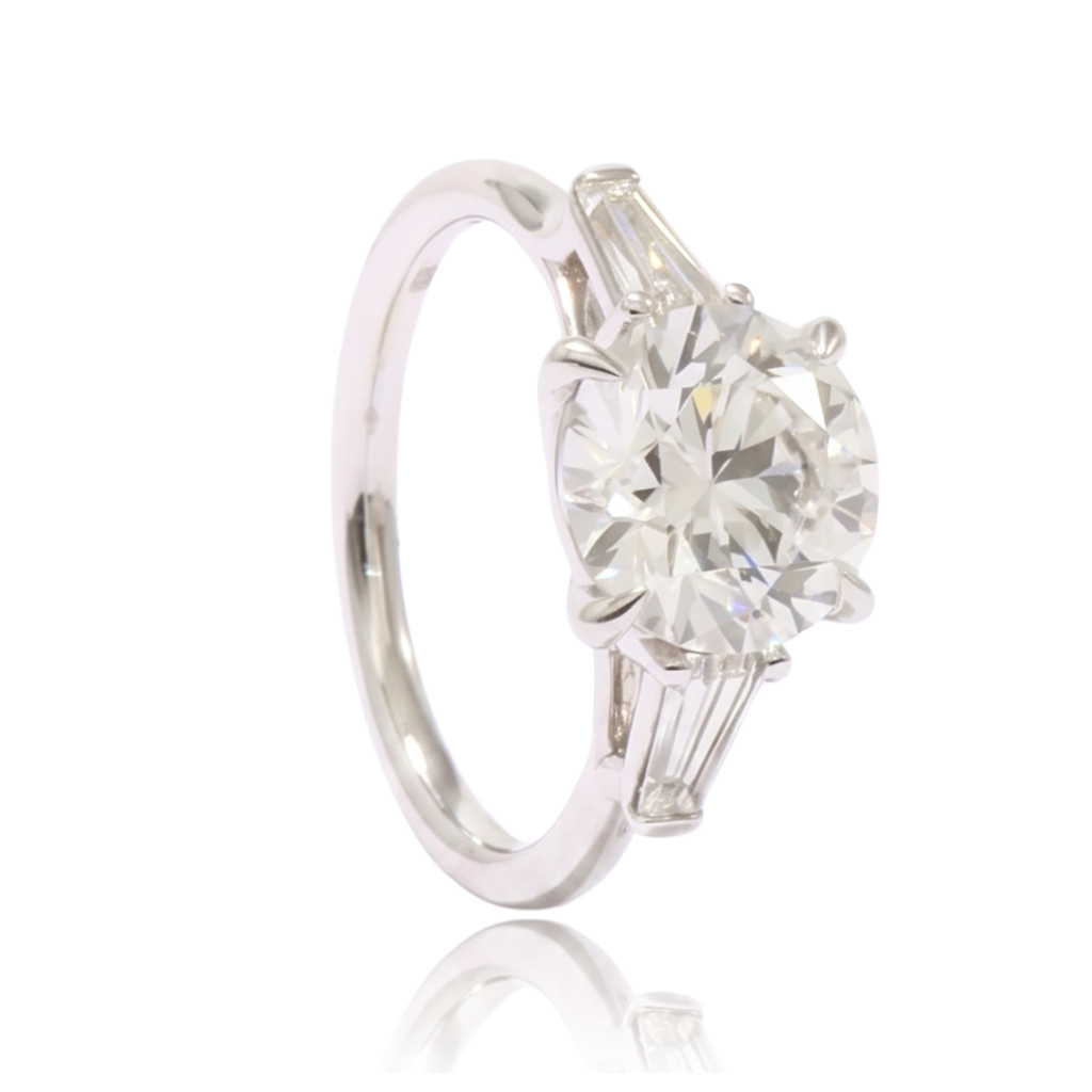 anillo de compromiso oro blanco 18k y diamante de laboratorio