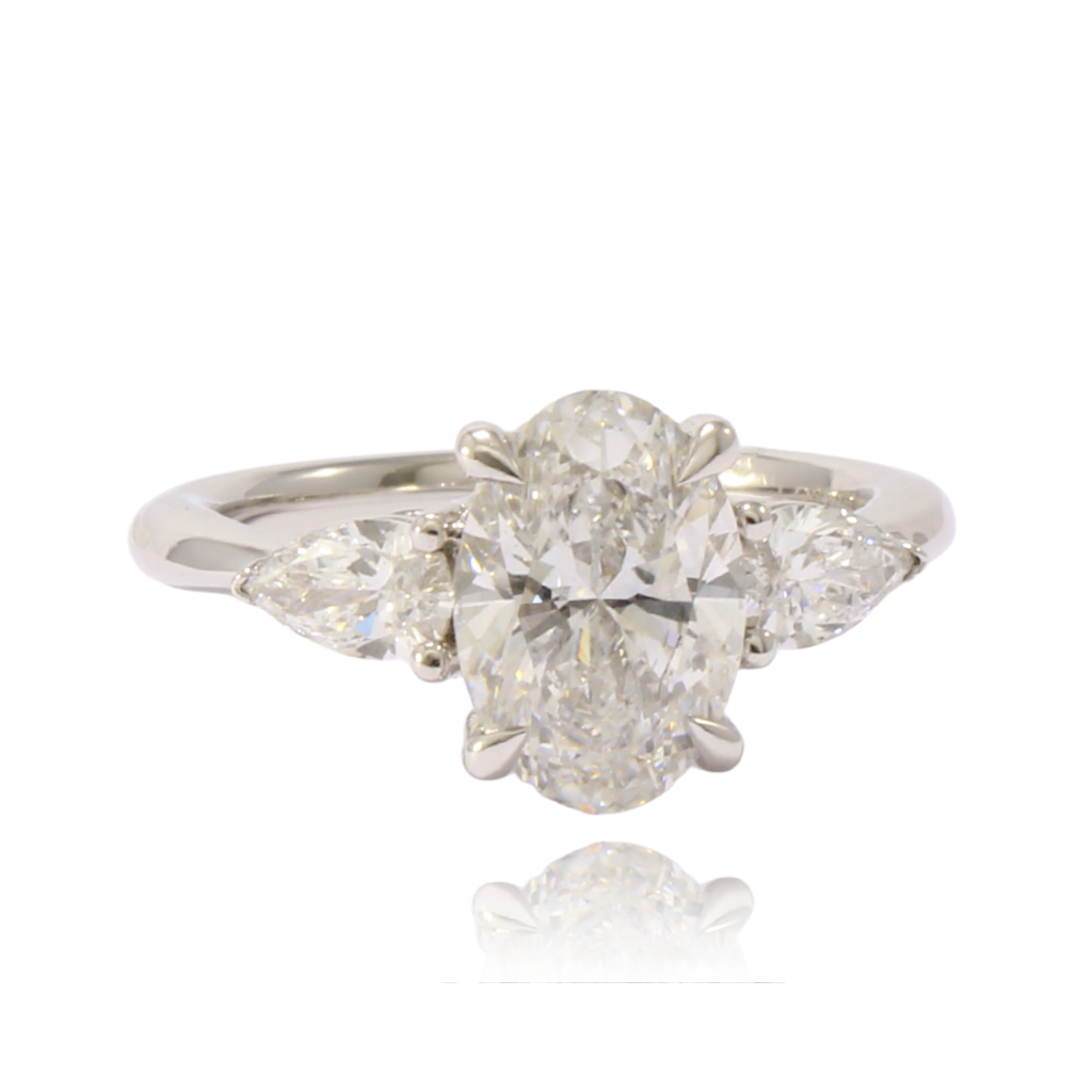 anillo de compromiso oro blanco 18k con diamantes de laboratorio