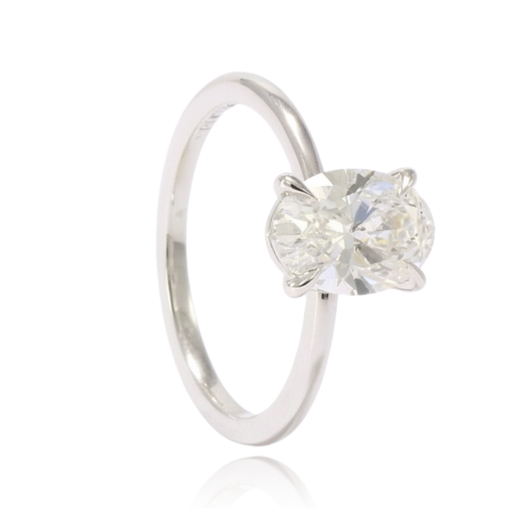 anillo de compromiso oro blanco 18k con diamante de laboratorio talla oval