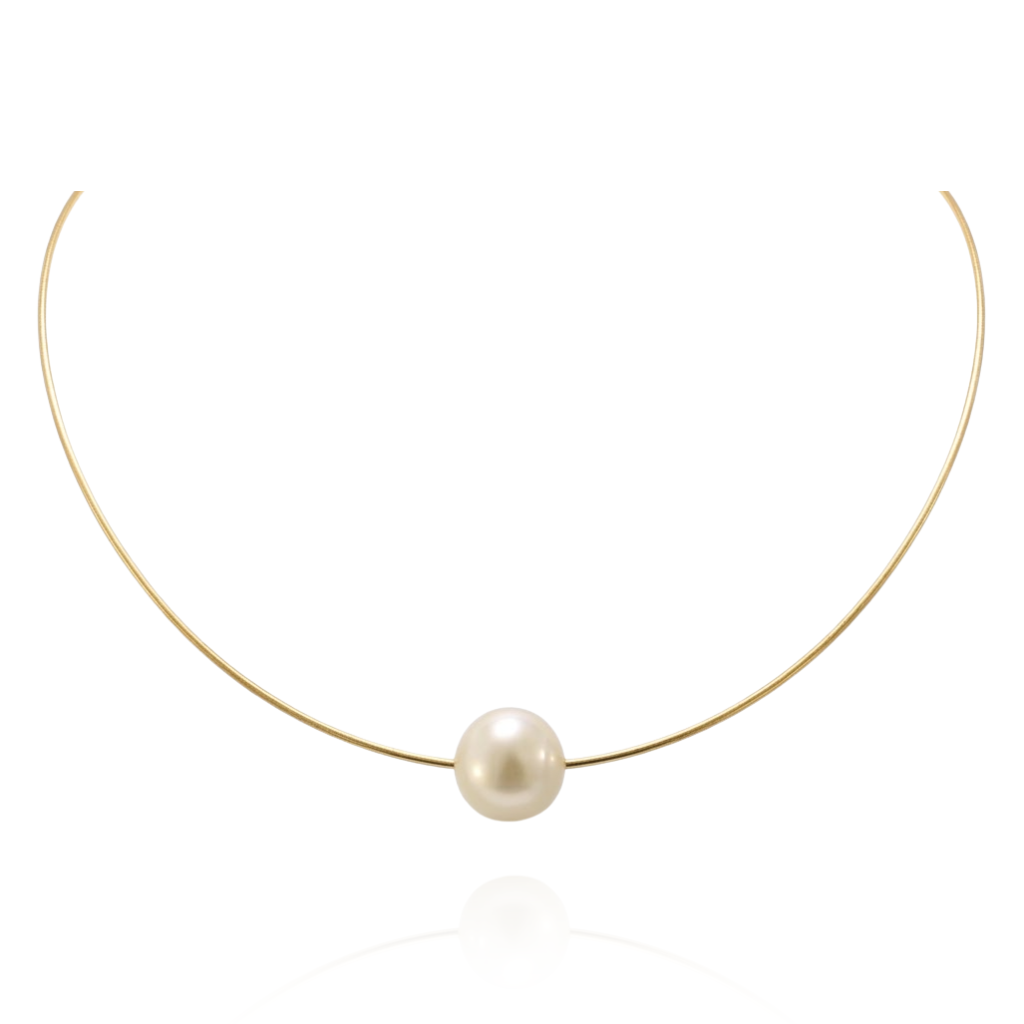 Collar gargantilla realizada oro amarillo de 18k y perla cultivada. 