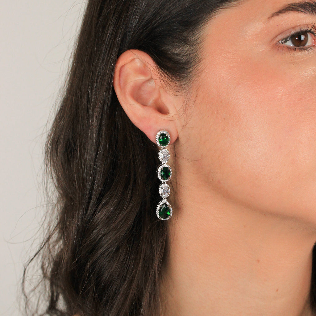 Pendientes de invitada verdes en plata de primera ley con circonitas