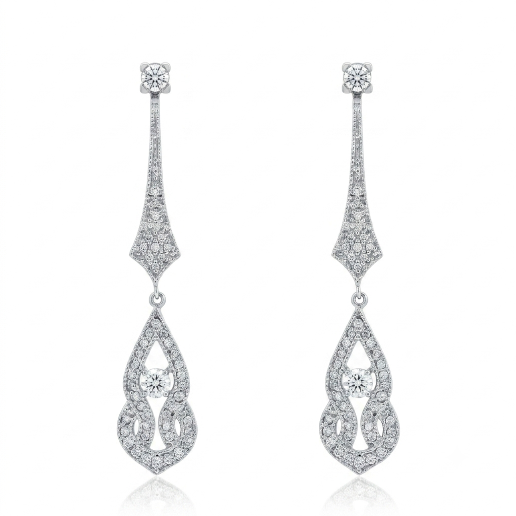 Pendientes de novia largos desmontables realizados en oro blanco de 18 quilates con 84 diamantes.