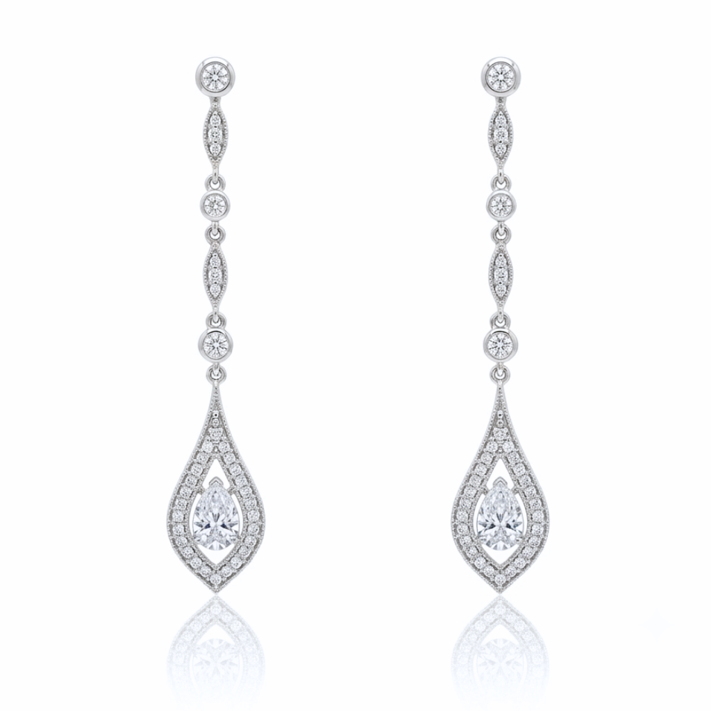 Pendientes de novia largos desmontables realizados en oro blanco de 18 quilates con 68 diamantes.
