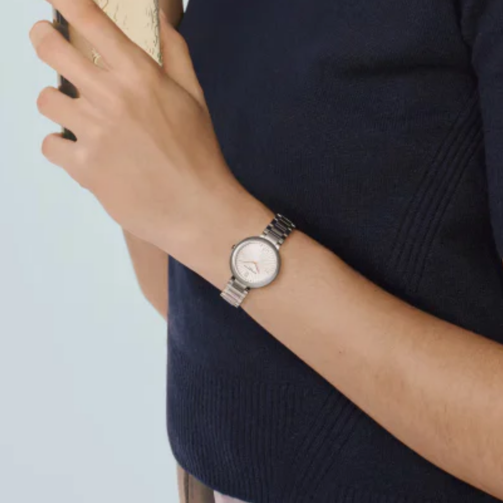 Reloj para mujer Baume &amp; Mercier Joia 10848 de Cuarzo con caja de 28 mm, esfera plateada y brazalete de acero.