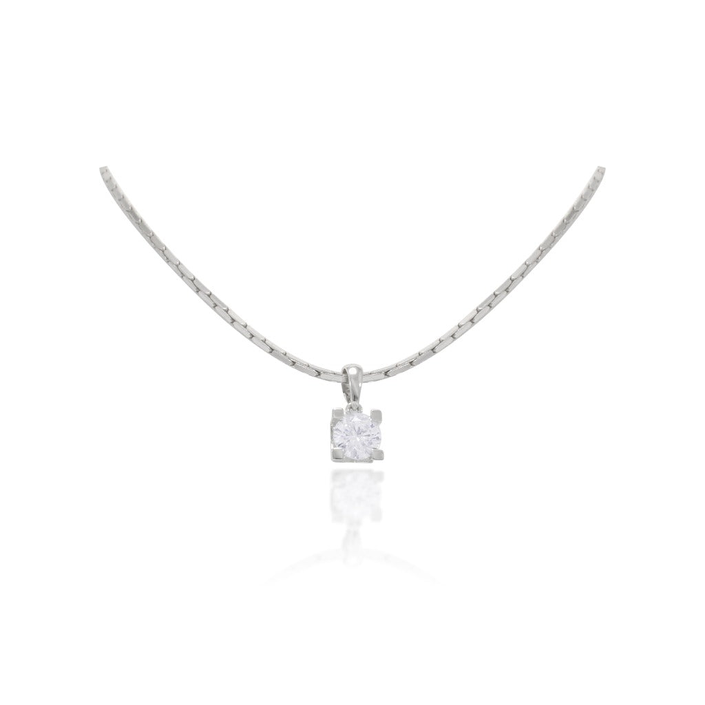 Gargantilla de oro blanco de 18 quilates con un solitario de diamante talla brillante engastado en garras. Joyería Pamplona