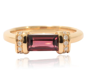 anillo de oro rosa 18kt con diamantes y rodolita. Joyería Pamplona