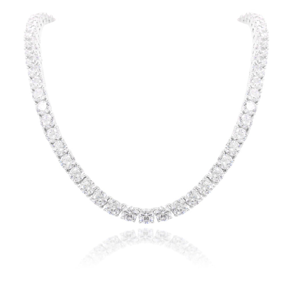 Gargantilla realizada en plata de primera ley con circonitas incoloras. Joyería Pamplona