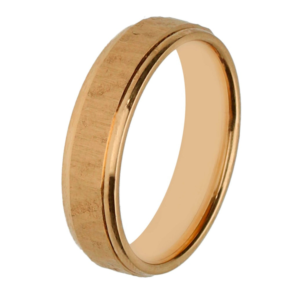 Alianza confort en oro amarillo de 18 quilates. Joyería Pamplona.