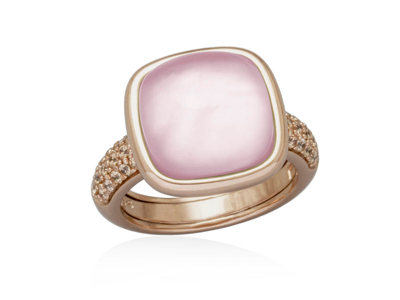 Anillo de plata de primera ley (925) chapada en oro rosa de 18kt con circonita coñac y doblete de cuarzo milky y nácar rosa. Joyería Pamplona.