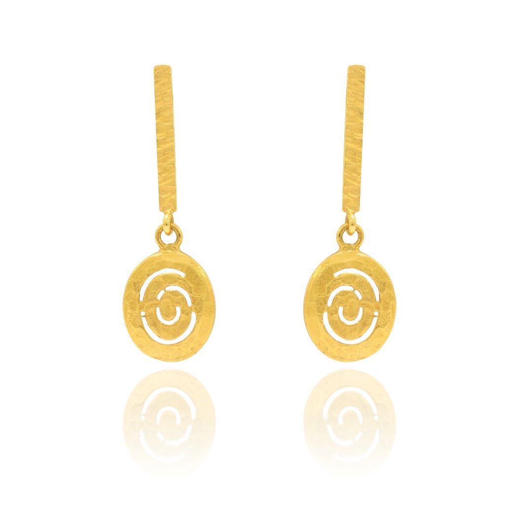 Pendientes en oro amarillo de 18 quilates matizados. Joyería Pamplona.