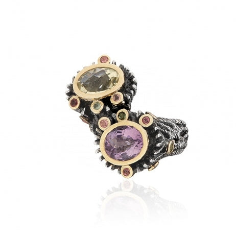 Anillo realizado en plata de primera ley (925) y oro 9 de quilates con cuarzo, amatista y turmalinas. Styliano Pamplona