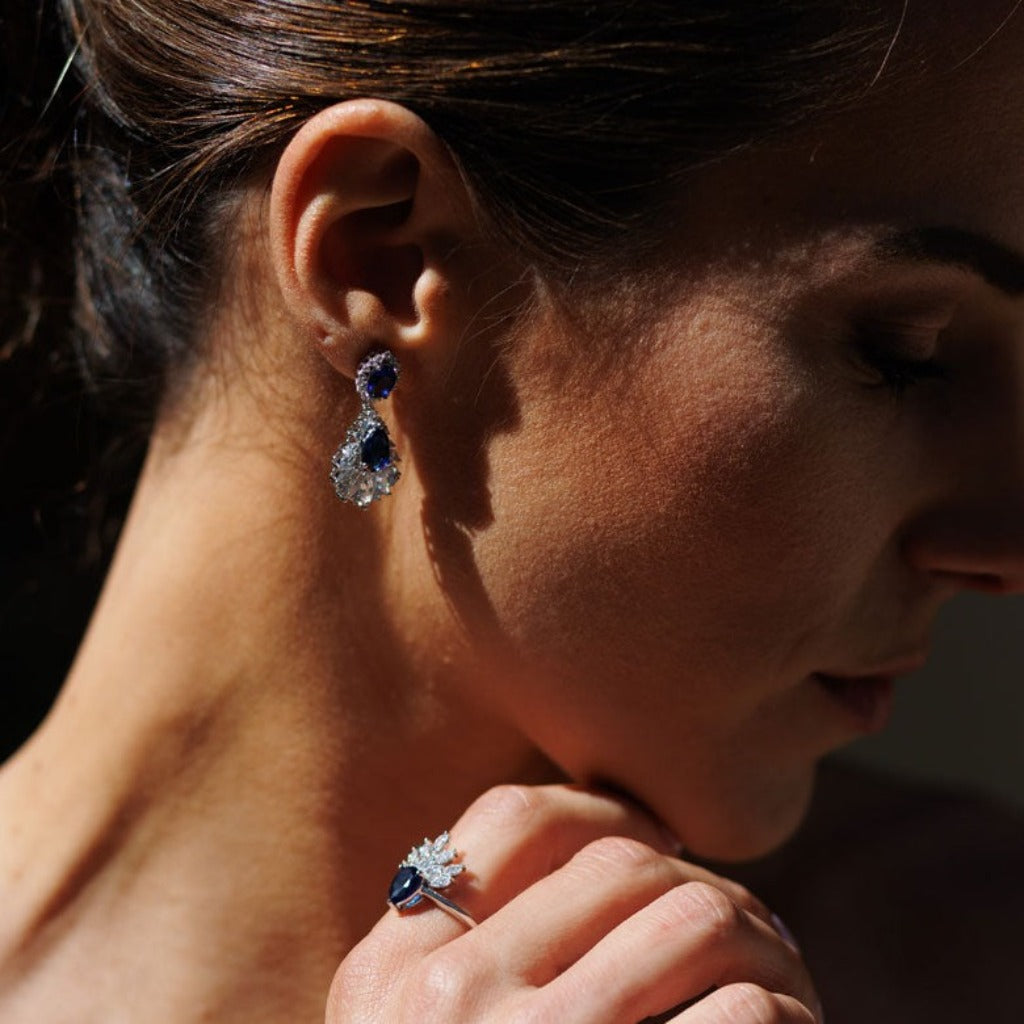 Pendientes colgantes de novia con circonitas de varios colores joyería en pamplona