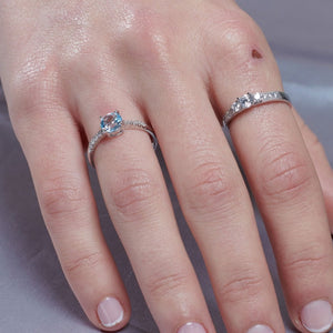 anillo de oro blanco 18kt y diamantes pamplona