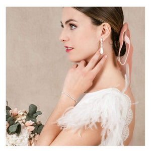 Long bridal earrings with white agate 