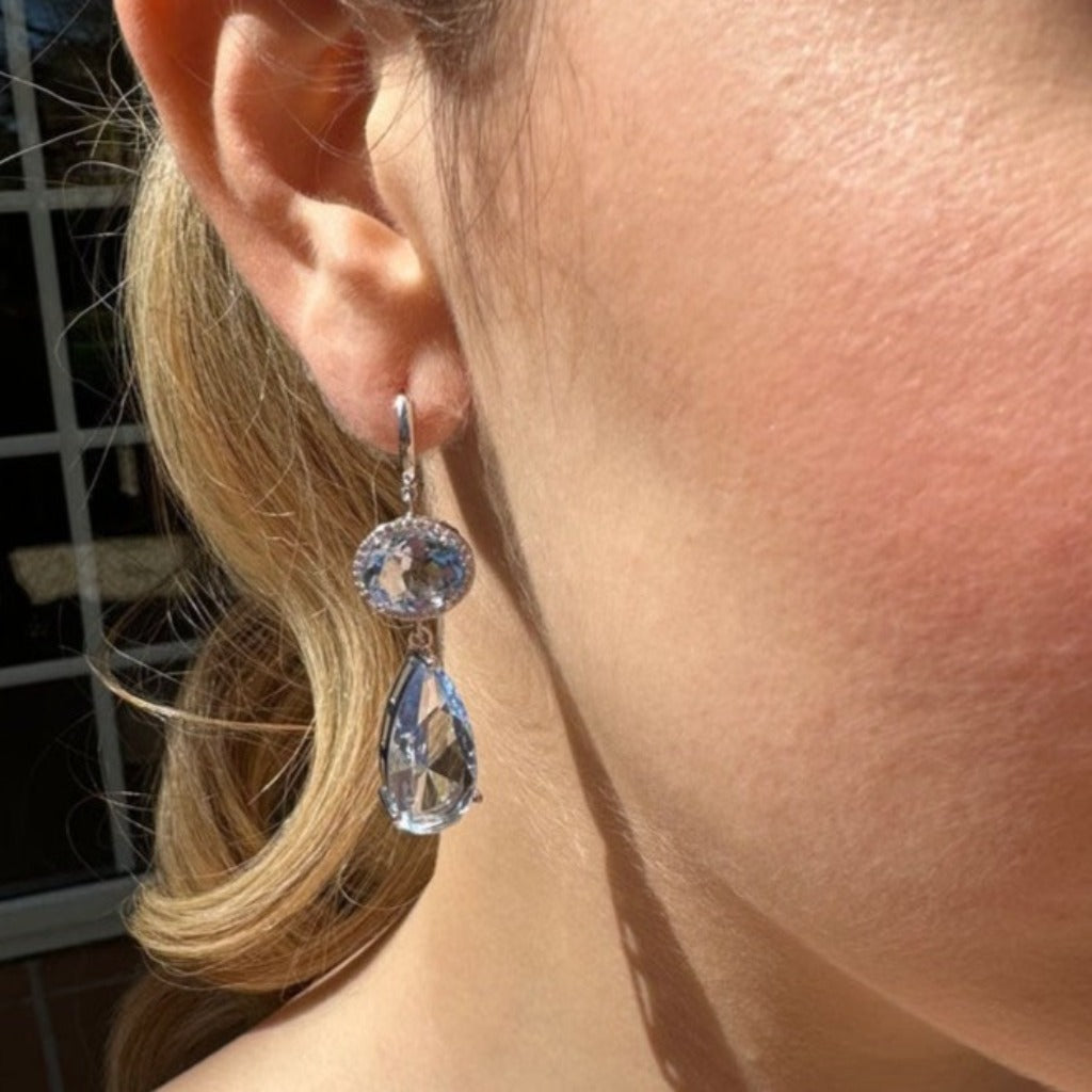 pendientes de novia azules en plata de primera ley con circonitas en forma de lágrima